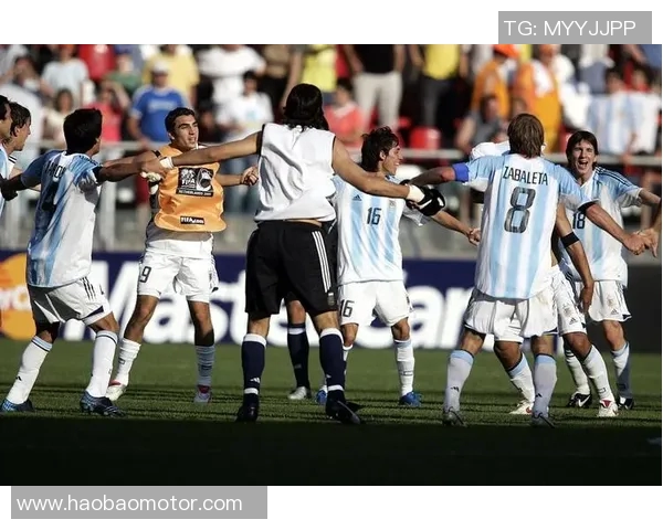 阿根廷与马里世青赛激战正酣青年球员展现无限潜力与激情